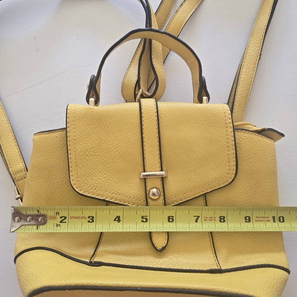 Yellow Leather Women's Bag Backpack. - Picture 5 of 9